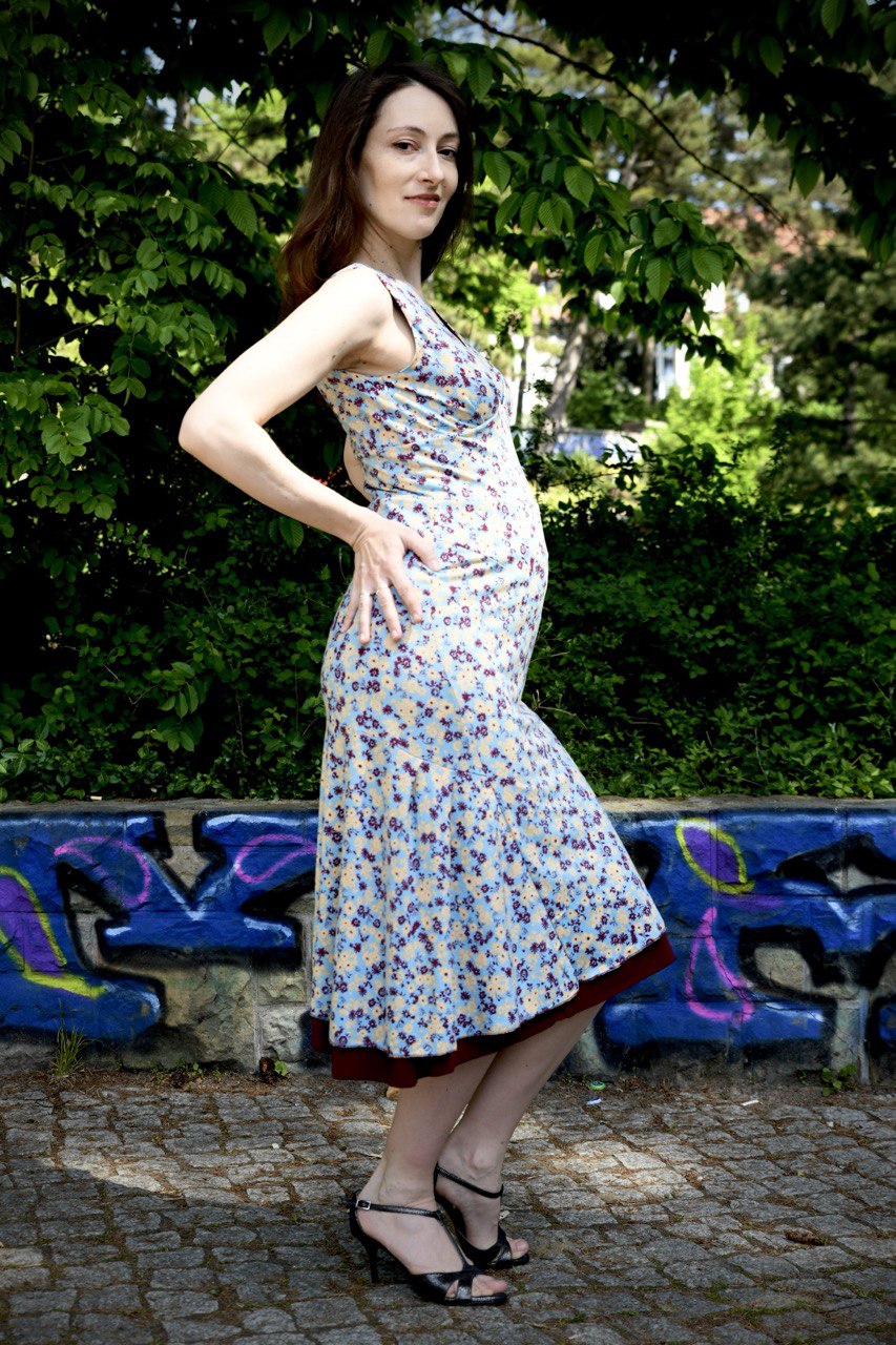 Tango-Wendekleid „Die Verspielte“ weinrot und hellblau