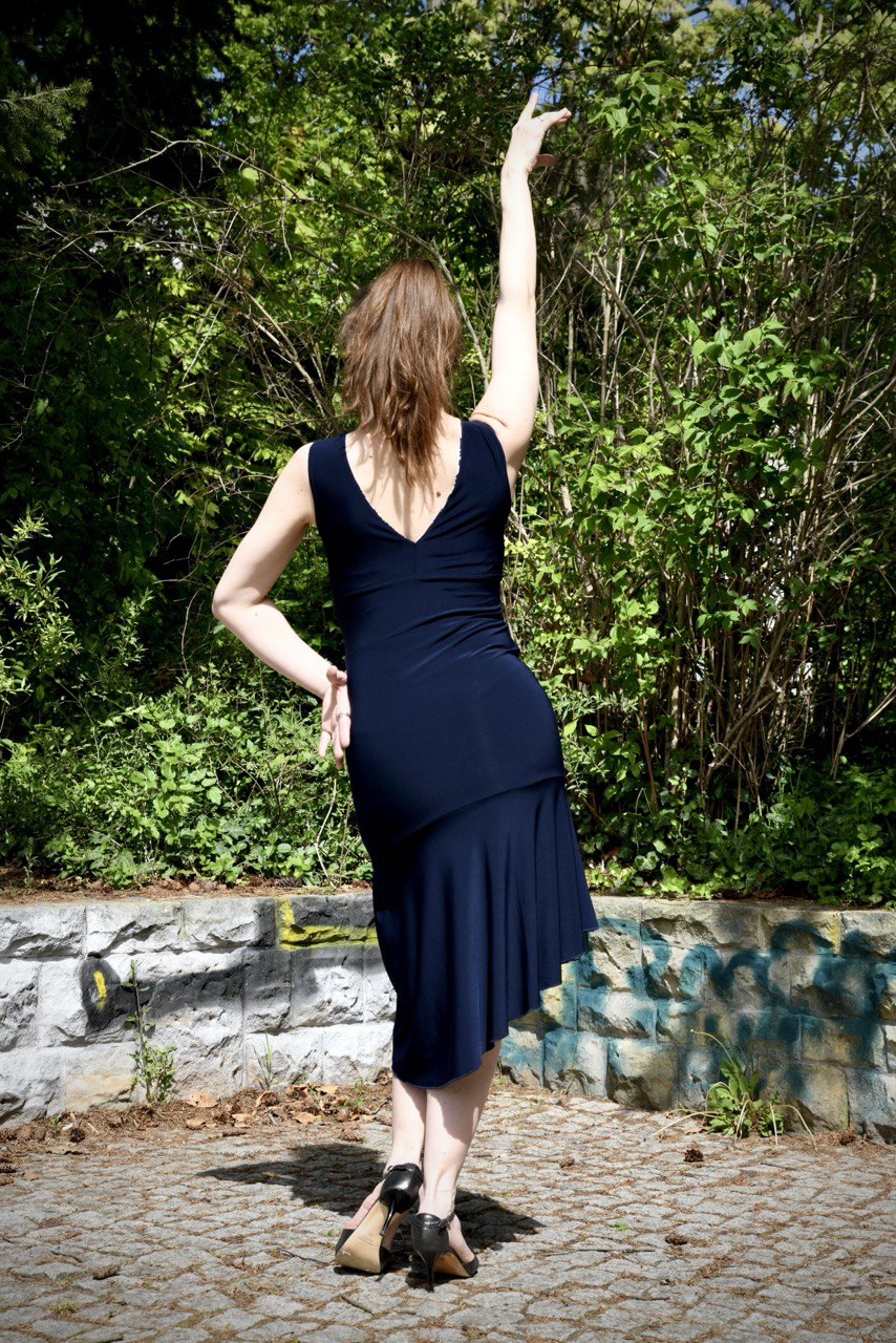 Tango-Wendekleid „Die Verspielte“ gepunktet-navyblau