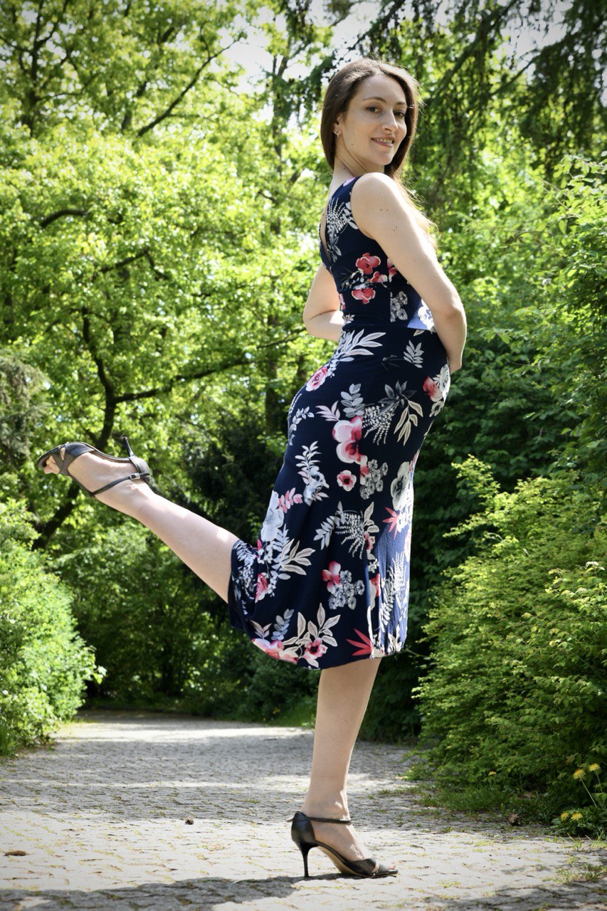 Tango Kleid „Die Verspielte“ (S) mit Blumendruck - dunkelblau