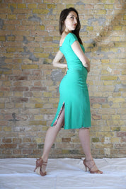 Tango-Wendekleid „Die Charmante“ mit Blumendruck & sittichgrün