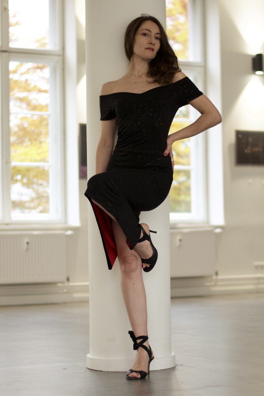 Tango-Wendekleid „Die Charmante“ glitzernd schwarz & rot