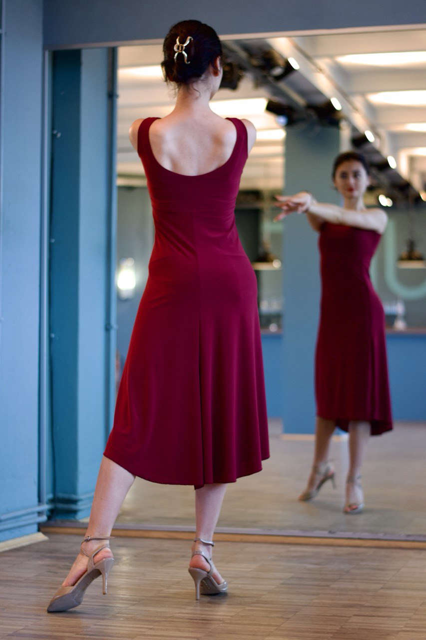 Tango-Wendekleid „Die Unschuldige“ weinrot & glitzernd bordeauxrot