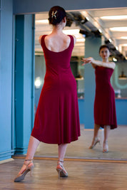 Tango-Wendekleid „Die Unschuldige“ weinrot & glitzernd bordeauxrot