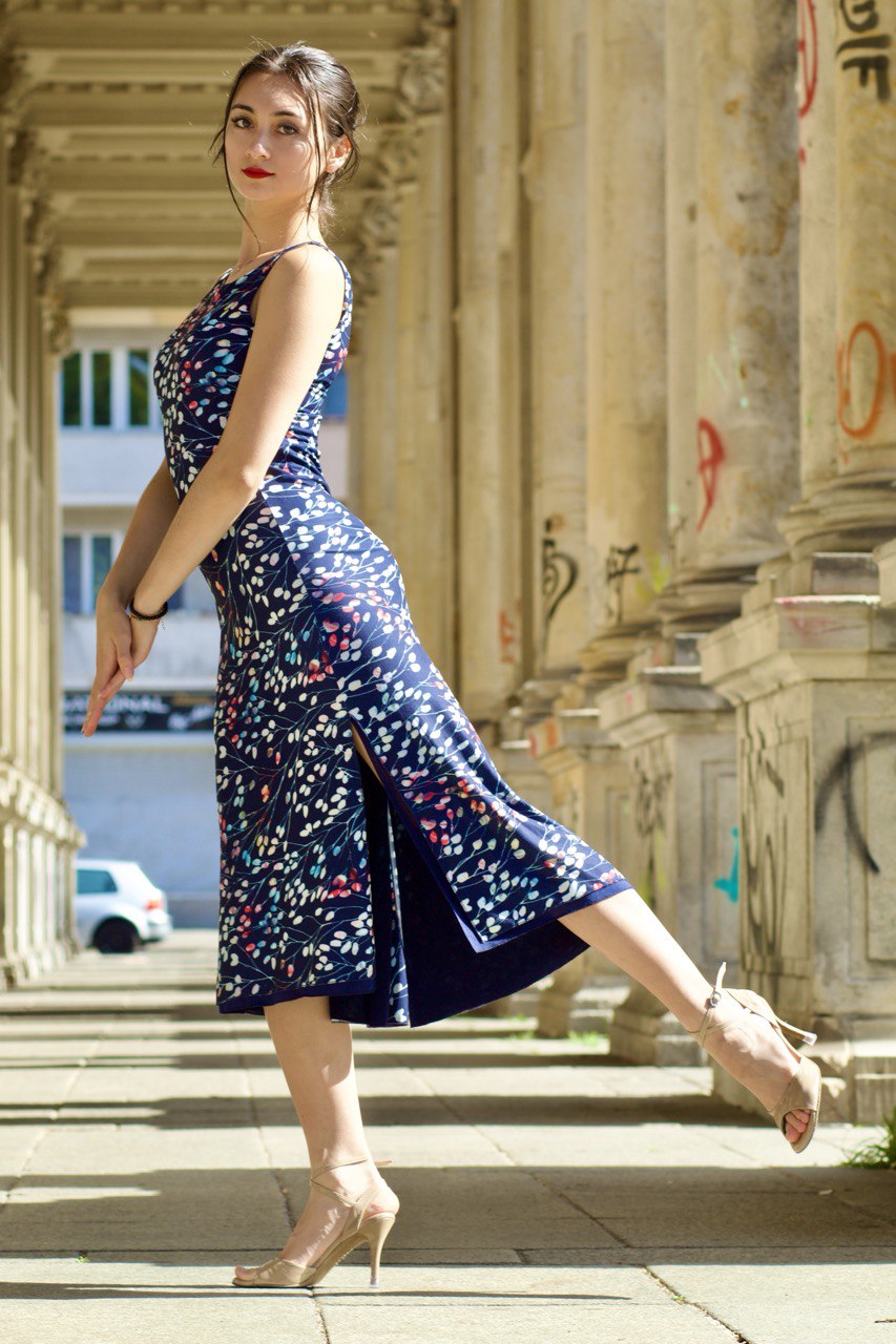 Tango-Wendekleid „Die Unschuldige“ navyblau