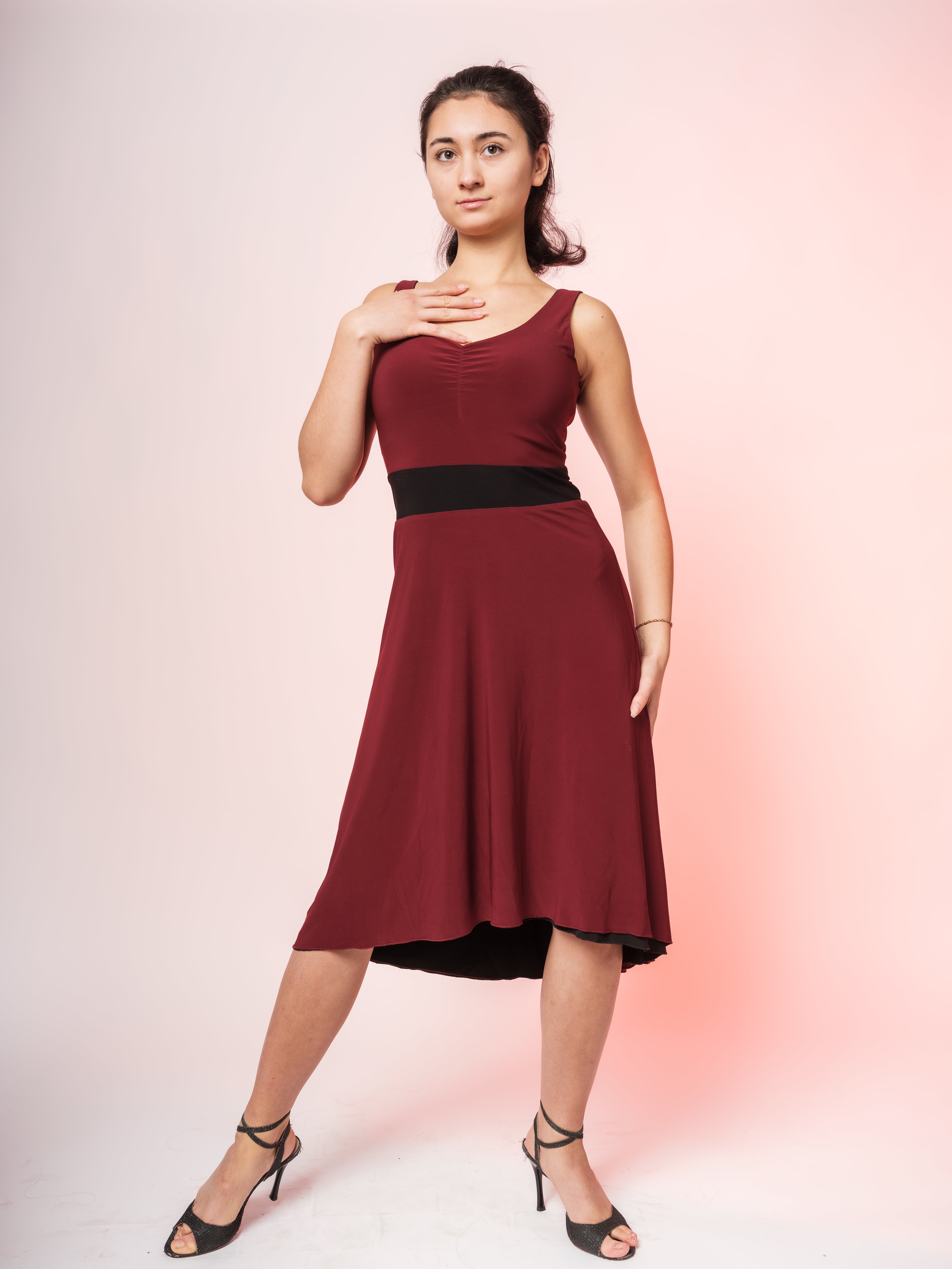 Tango-Wendekleid „Die Romantische“ schwarz & Kirsche