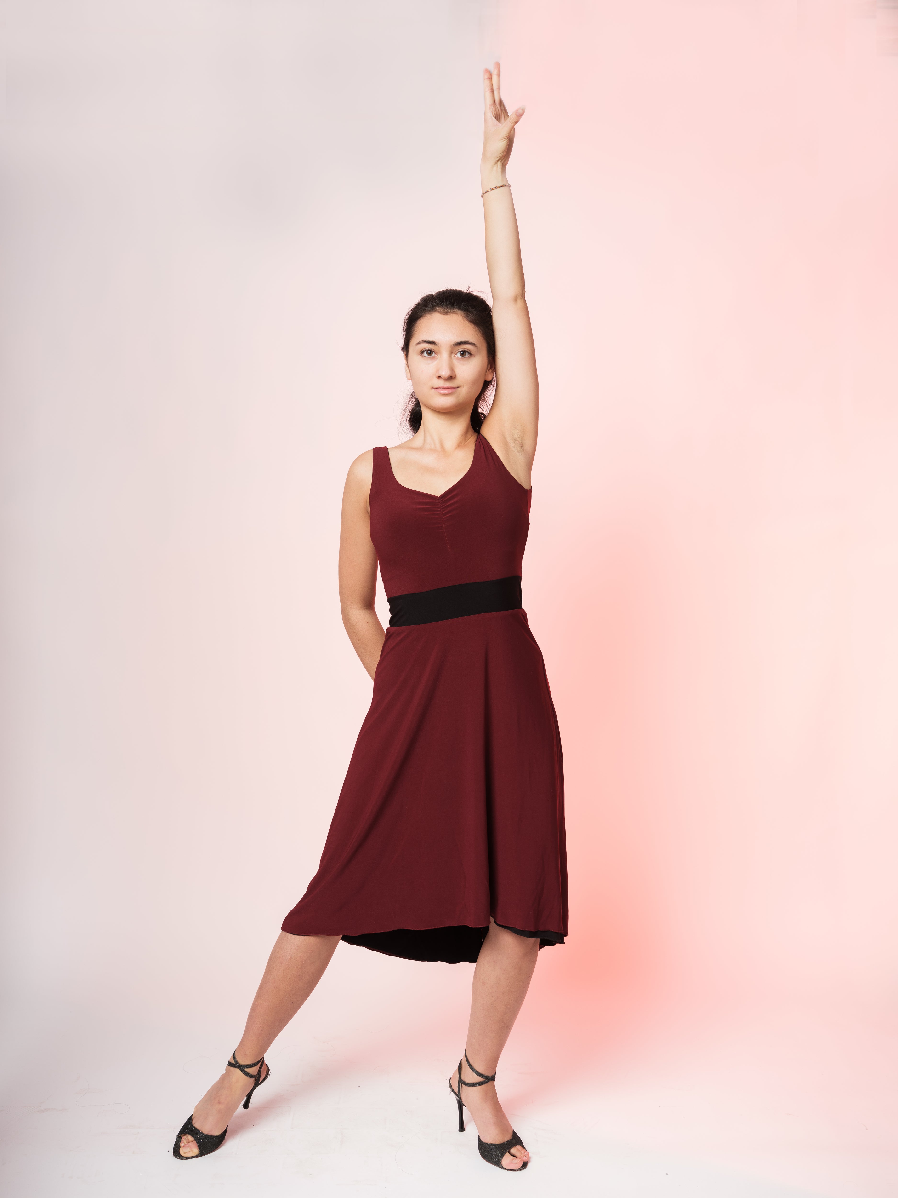 Tango-Wendekleid „Die Romantische“ schwarz & Kirsche