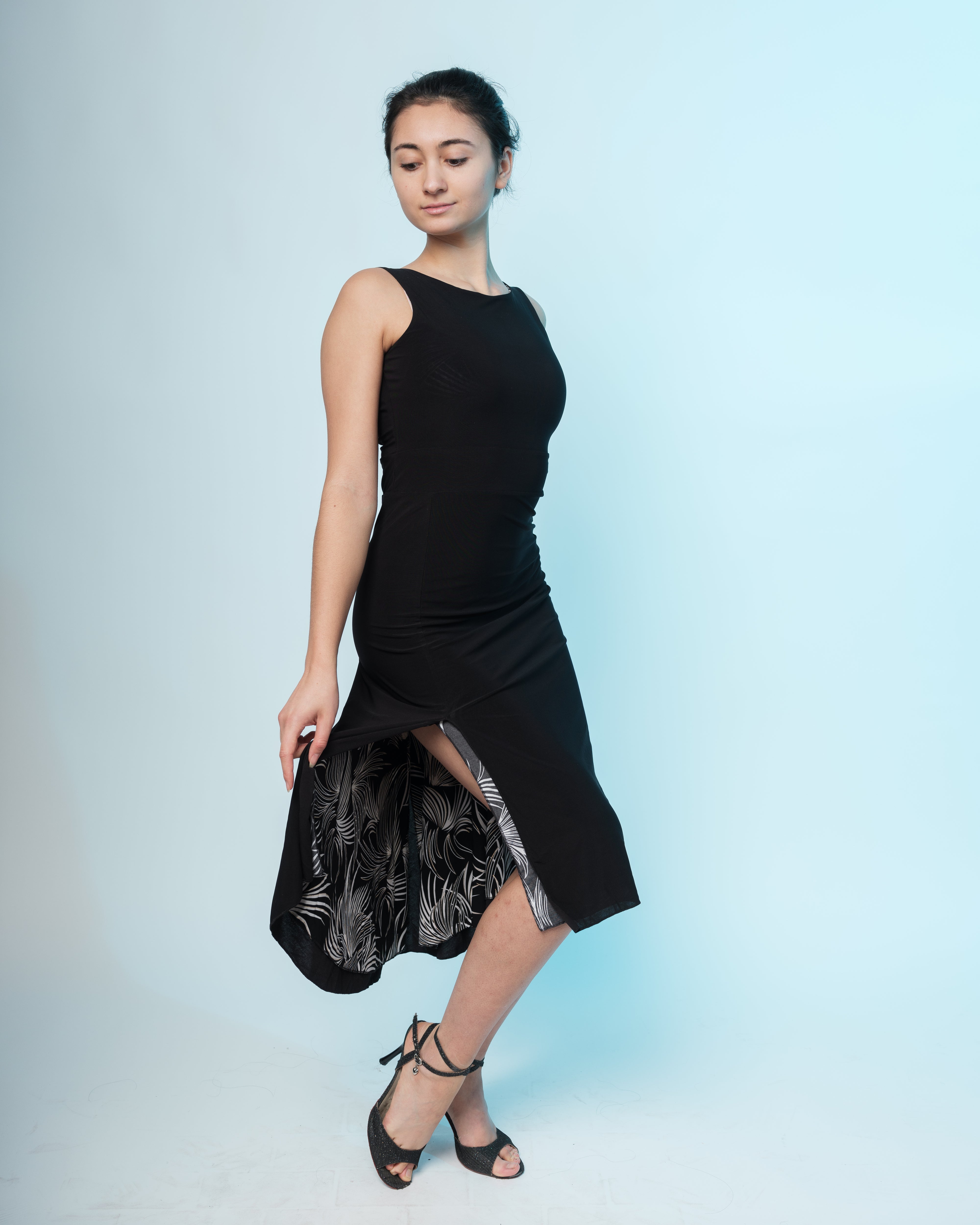 Tango-Wendekleid „Die Unschuldige“ schwarz & schwarz-weißer Druck mit Glitzer