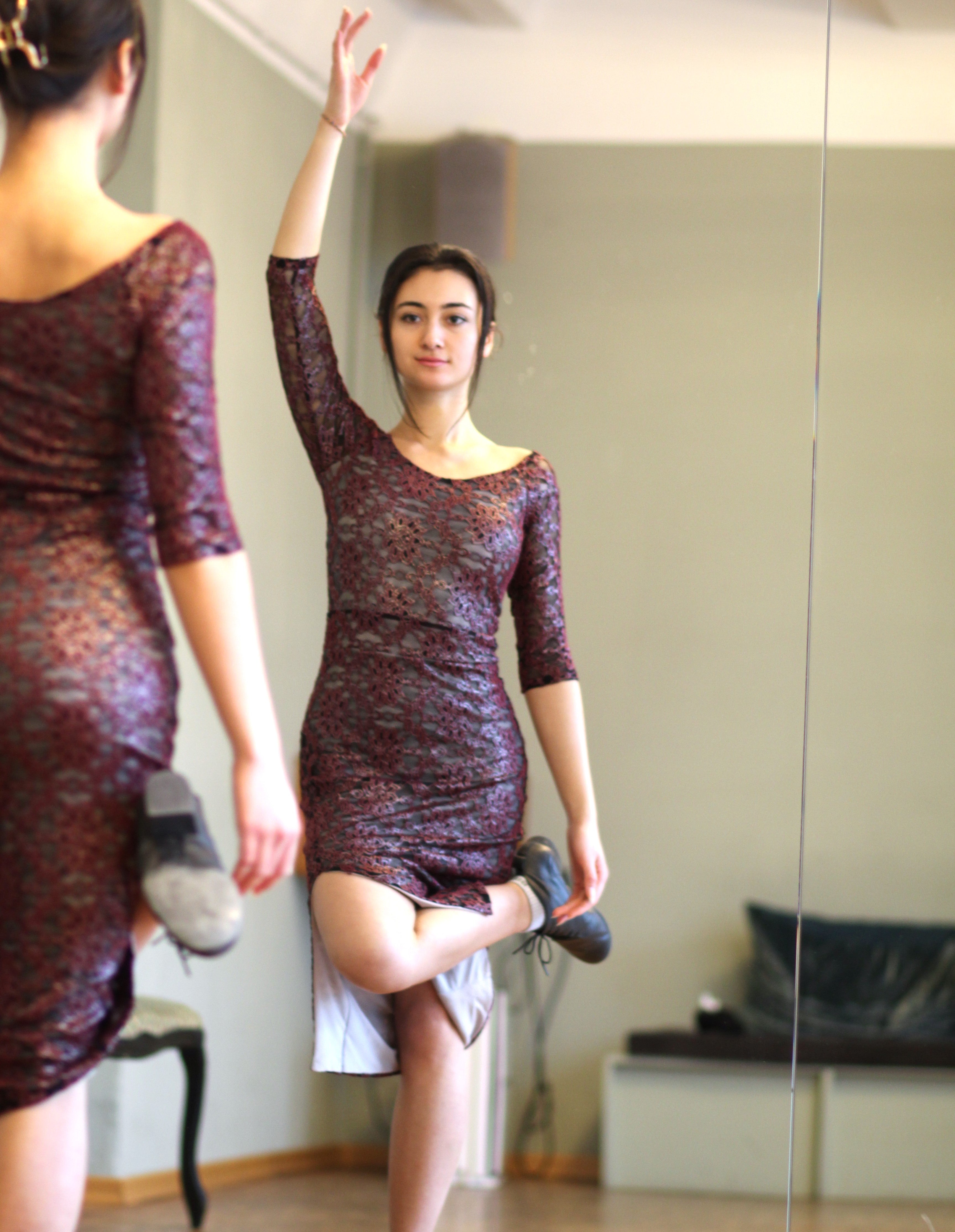 Tango Kleid „Die Vornehme“ schimmernde Spitze silber&rose